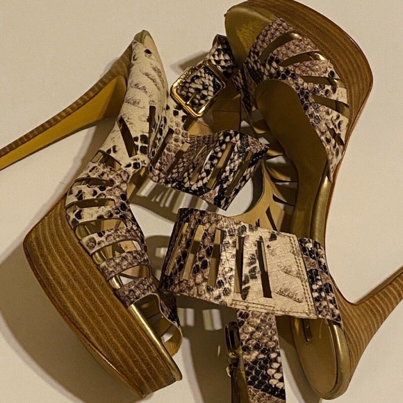 Guess Los Angeles Snake Pattern Pump Heels 9 Medium - Picture 2 of 13